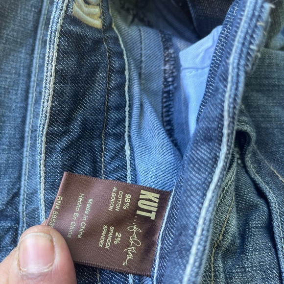 Kut From the cloth bermuda denim shorts! Size 8 - Picture 4 of 4